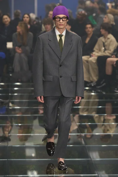 Look 2